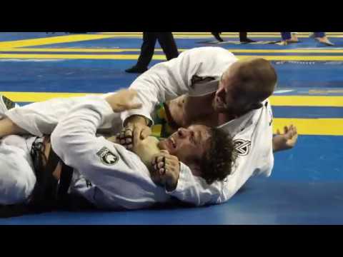 10 Brutal Submissions From 2017 IBJJF Pans