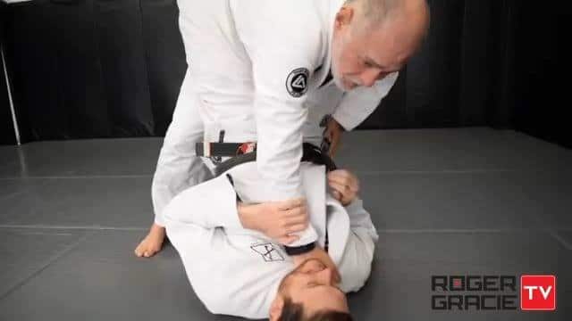 Mauricio Gomes - Knuckles to throat guard break