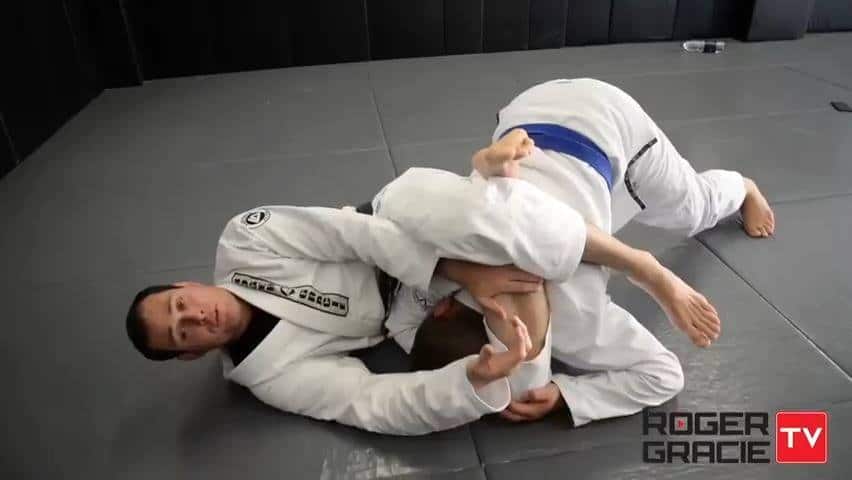 Roger Gracie - Counter to Triangle defence