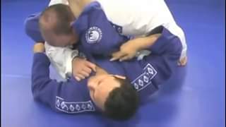 Renzo Gracie - triangle against bigger opponent