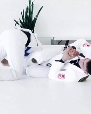 Gui Mendes - DLR to Single Leg X to Arm Bar