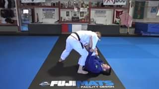 Travis Stevens - Spider Guard Break