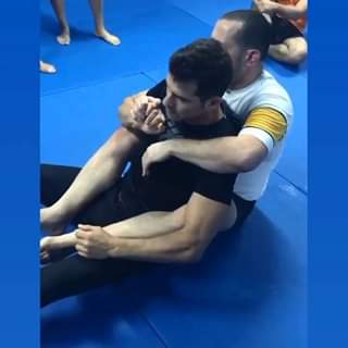 Wristlock from the back