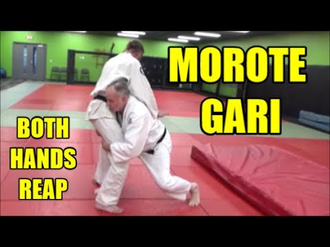 MOROTE GARI BOTH HANDS REAP