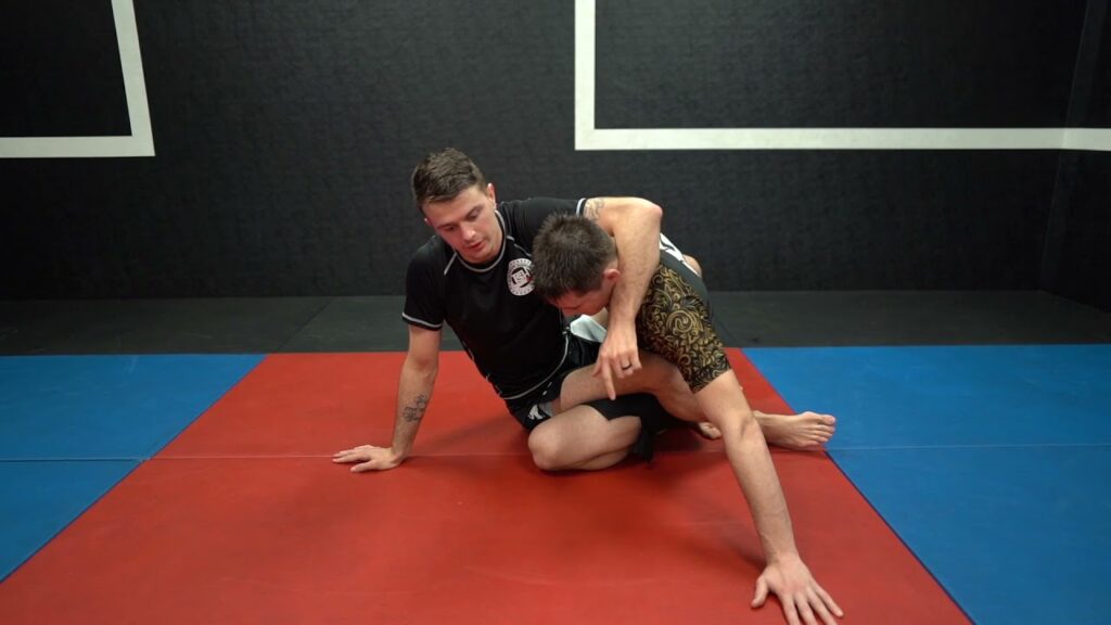 2 Hit JiuJitsu Combination to Tap Everyone Out With From Guard