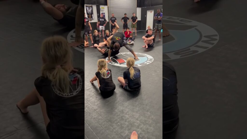 2 Pretzelbolos vs Outside Leg Triangle