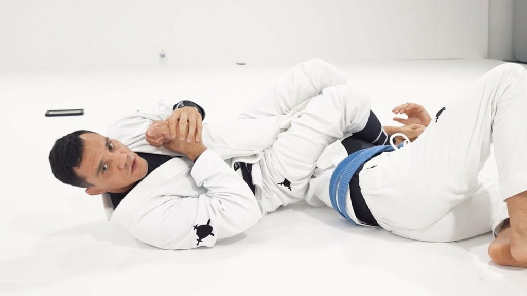 3 Arm Bar Variations From Closed Guard - Bruno Frazatto