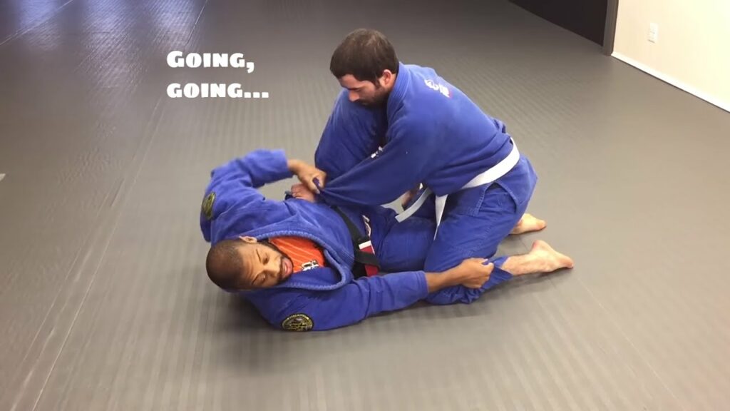 3 Strong Attacks from Kneeshield Half Guard (Backtake and Sweeps)