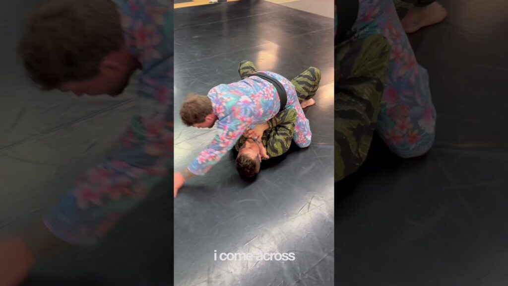 3 gems to make your mount dangerous, getting the grip, the cross choke, and the armbar 💀