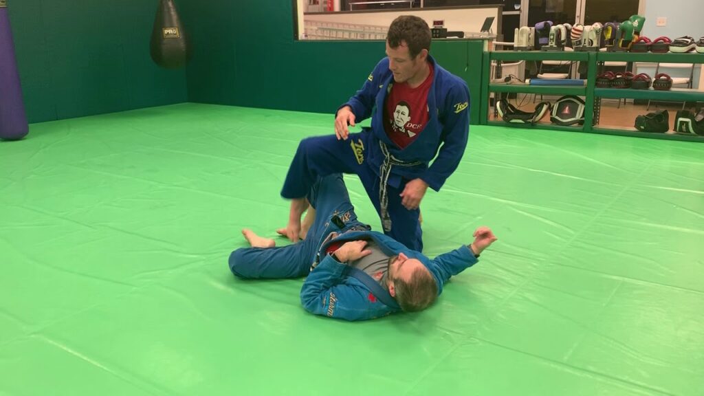 3/4 Mount Guard Pass - Wrong Side Knee Cut Without Underhook