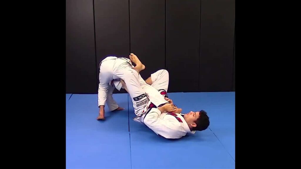 50 50 ENTRY From SPIDER GUARD - Felipe Pena