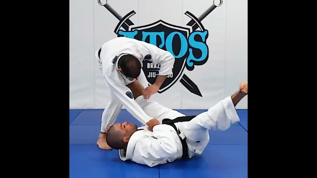 90 Degree Triangle Attack by Andre Galvao