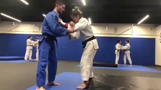 @leilanimal with the powerful and slick sode tsuri komi goshi @jflojudo