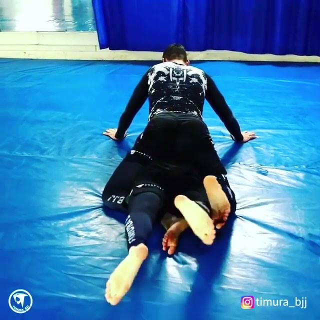 @timura_bjj 
 Basic escape from the worst position there is. Simple and highly ef...