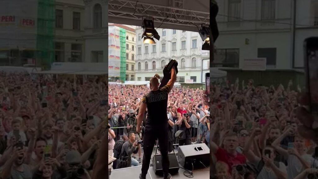 A Hero's Welcome For The Newly Crowned Champion Jiri Prochazka!