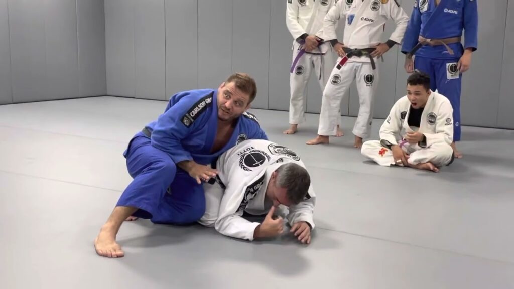 A aula de Jiu-Jitsu do professor Vinícius Cruz na Carlson Gracie Leme