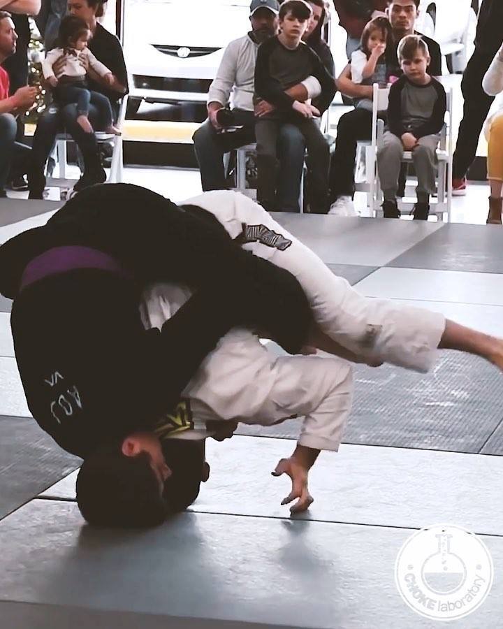 A quick clip of Tainan Dalpra x Bill Cooper at the Artista International. 
 —
 —
...