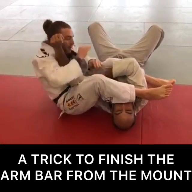 A trick to finish the armbar from the mount
