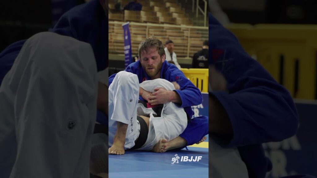 AJ kicks off the Master black belt divisions with a submission! #ibjjf #bjj #jiujitsu