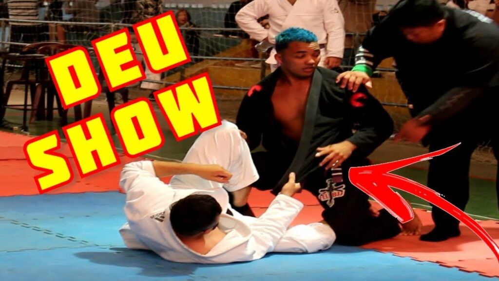 ATLETA DO FEU BJJ DA SHOW EM CAMPEONATO DE JIU JITSU
