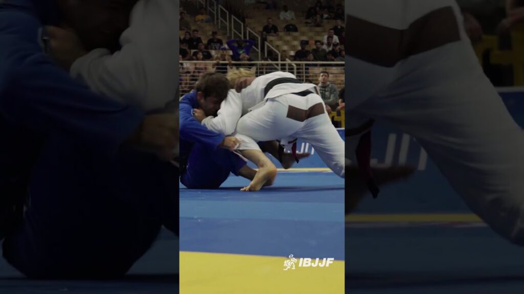 Adam Wardzinski pulls off a sweep and gets the win to the Heavyweight final! #ibjjf #bjj #jiujitsu