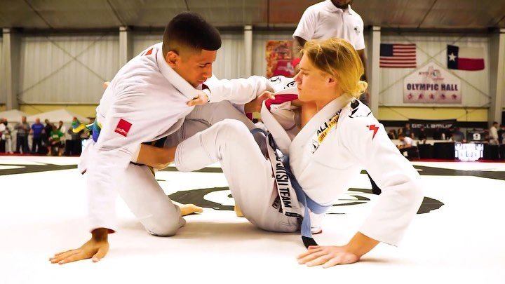 Adults Blue Belt - Feather | at Dallas 2020