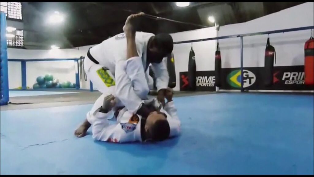 Alexandre Baraúna ensina passagem de guarda com pressão no Jiu-Jitsu
