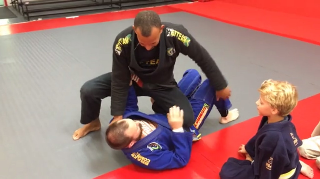 Knee on Belly to Reverse Armbar Edit