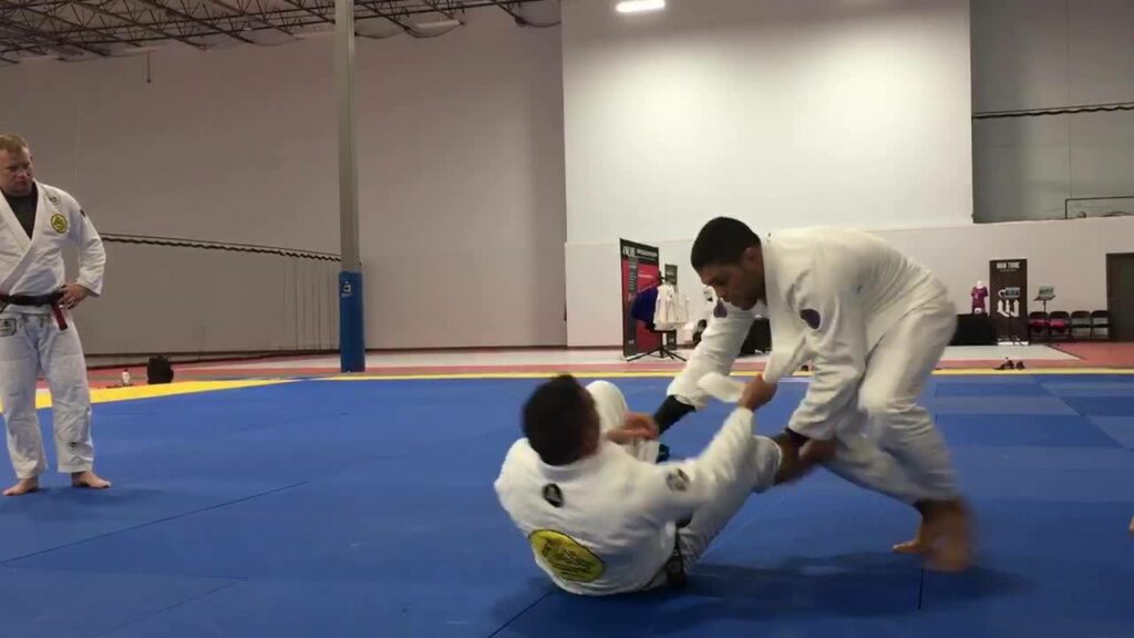 Andre Galvao killing the lapel grip like a boss at the Jiu Jitsu Summit