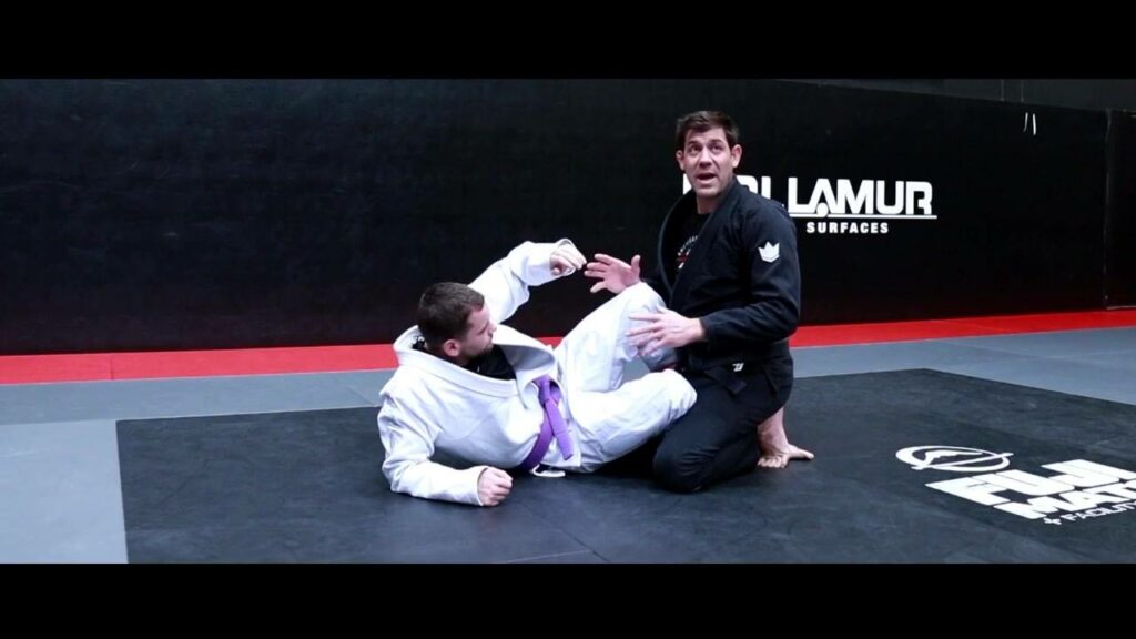 Anyone having trouble beating the knee shield?
 Give this pass a try. 
 As always feedback greatly appreciated and welcomed. 
 That’s how we all get b...