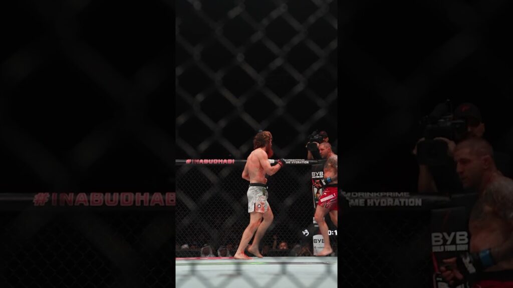 Are you not entertained?! 😮 #ufcabudhabi