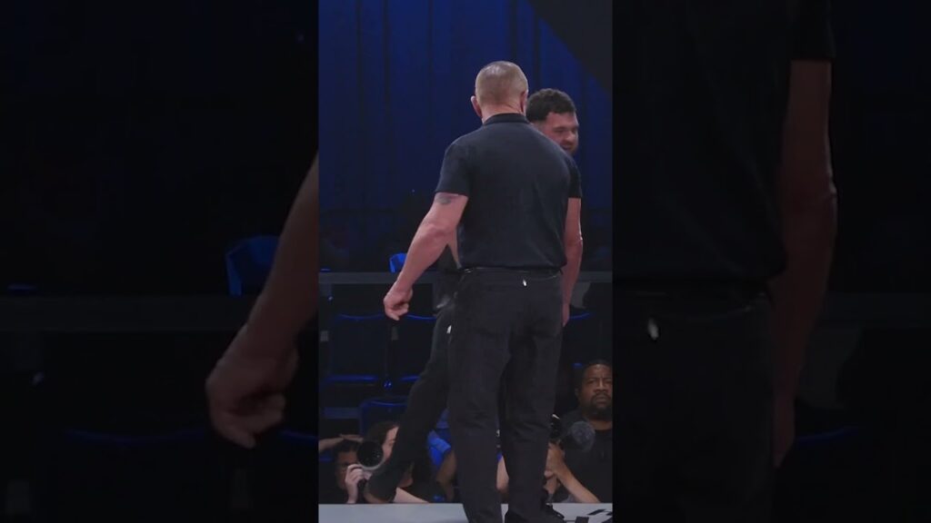 Austin Turpin puts his opponent to SLEEP! 💤