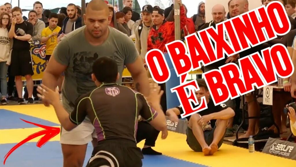 BAIXINHO BRAVO PARTIU PRA CIMI DO BIGORNA E O POVO APLAUDIU