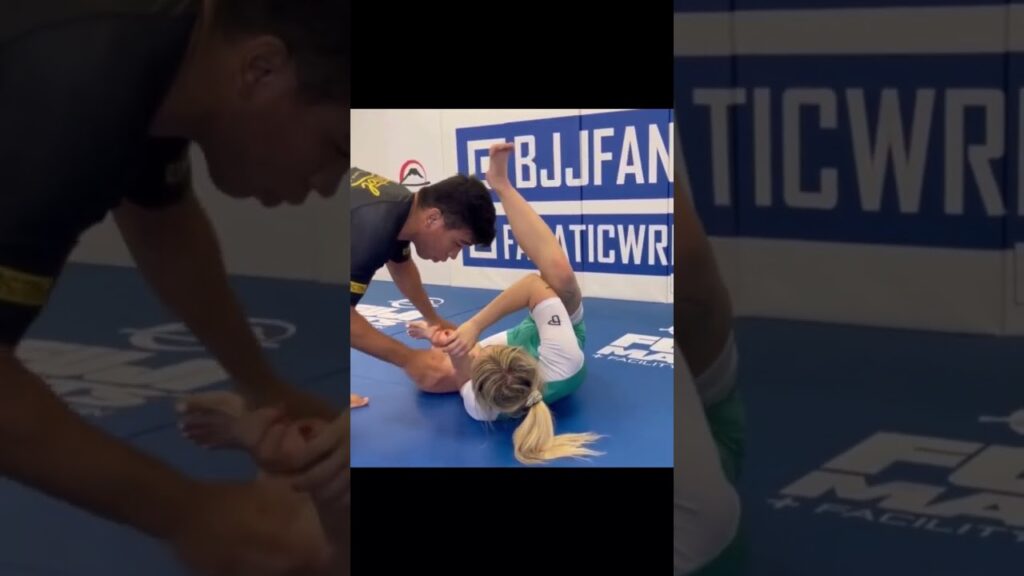 BJJ No Gi Guard Passing by Gabriel Sousa