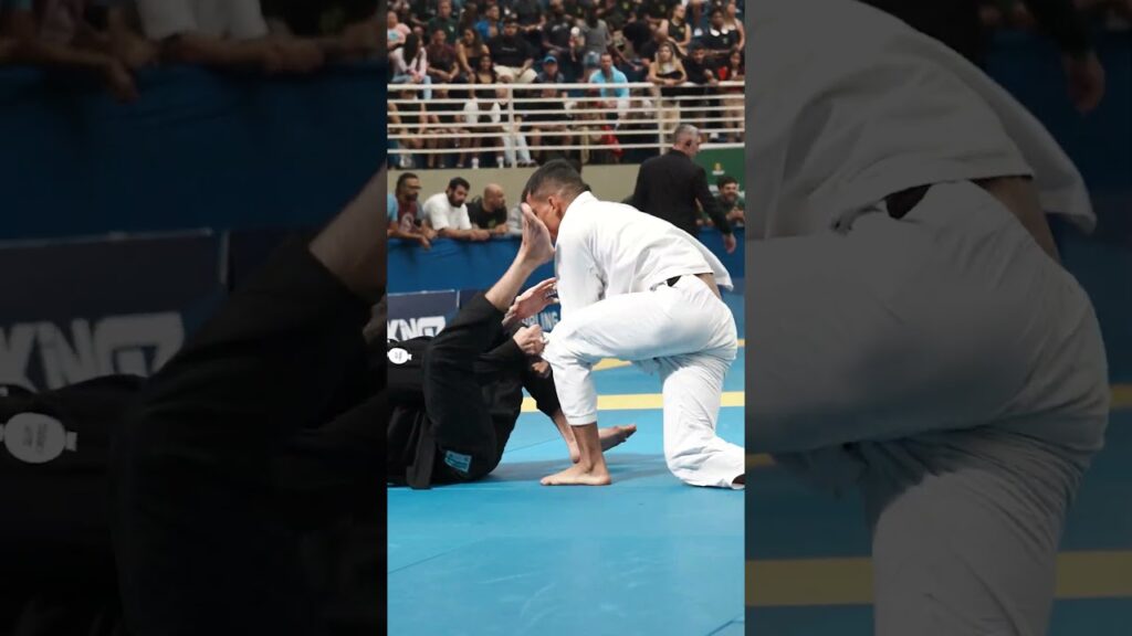 Beautiful Reverse DLR Sweep by João "Bisnaga" Mendes at CBJJ Brasileiro