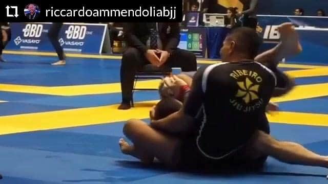 Beautiful transitions & sub from closed guard by Victor Hugo.