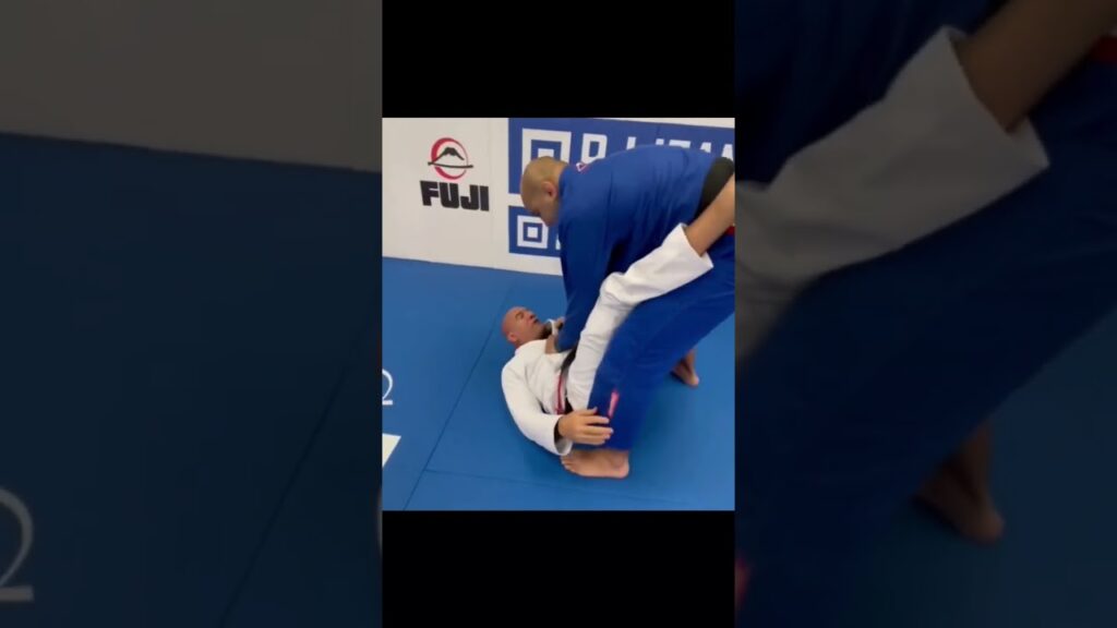 Bjj Sweep from Closed Guard by Fabio Gurgel