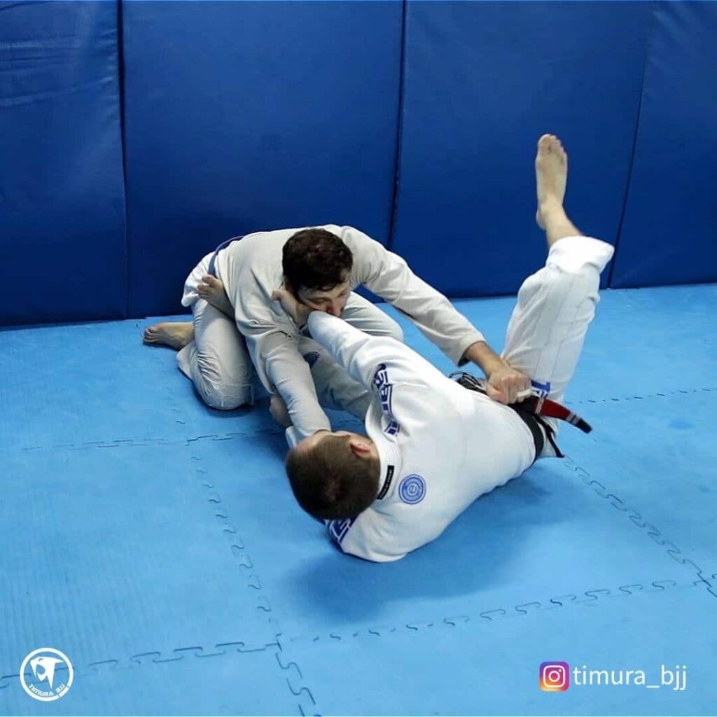 Blocked scissor sweep attempt to triangle.