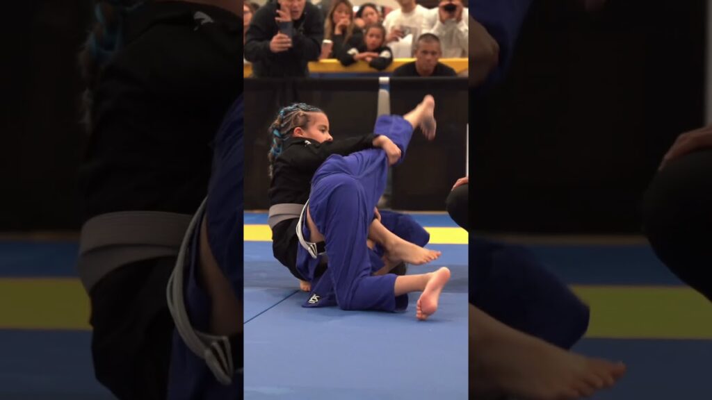 Bow and Arrow by Ana Sanchez at the @ibjjf Jiu-Jitsu Con  🏆🔥 #jiujitsu #bjj #shorts #atoskids
