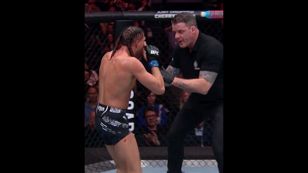 Brian Ortega had him in a tight choke! 🚨 #ufcshanghai