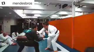 Brilliant Fake Guard Pull to Ankle Pick by Gui Mendes. Can You Ever Feel Safe On ...
