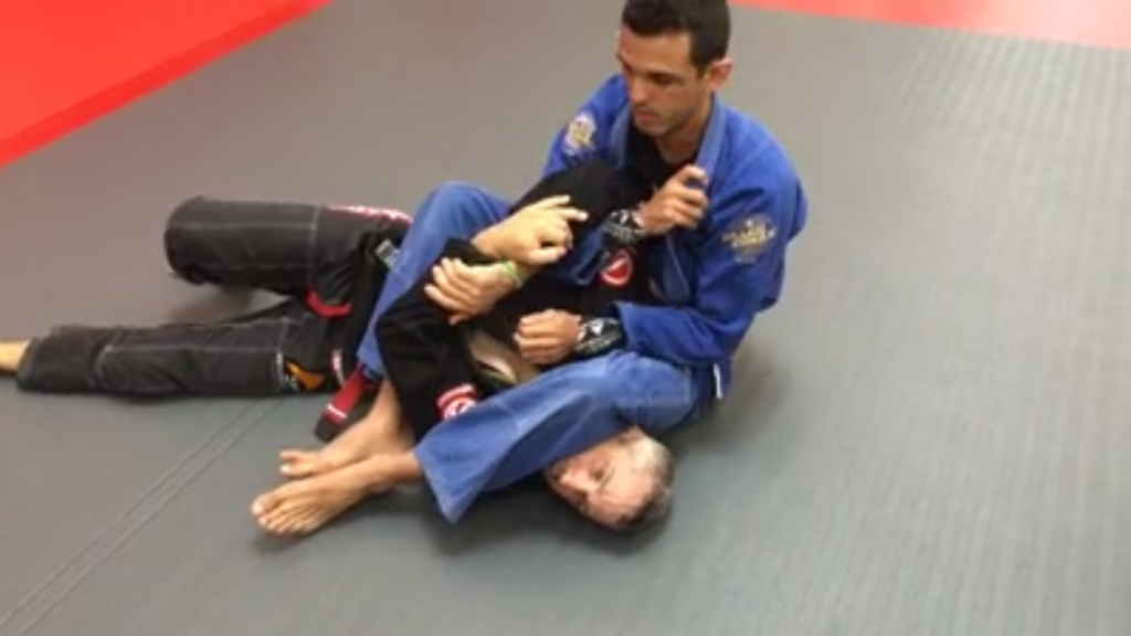 Bruno Cesar - Breaking Grips on Armbar - Gi