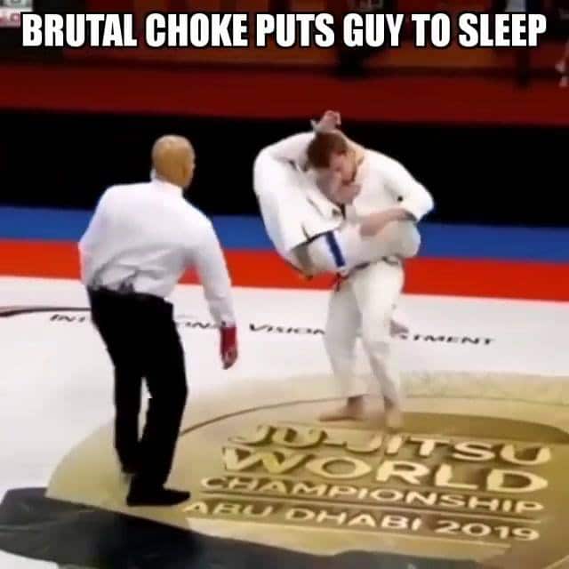 Brutal choke puts guy to sleep