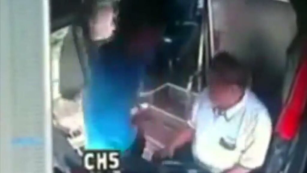 Bus Driver Gives His Attacker An Educational Beat Down