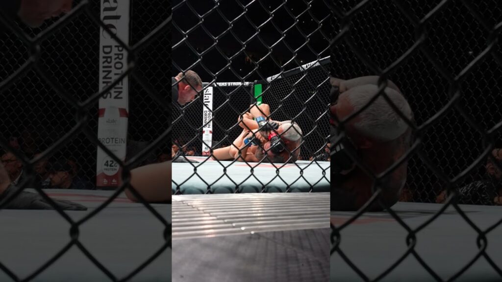 CHARLES OLIVEIRA EVERYBODY! 🚨 #ufcrio