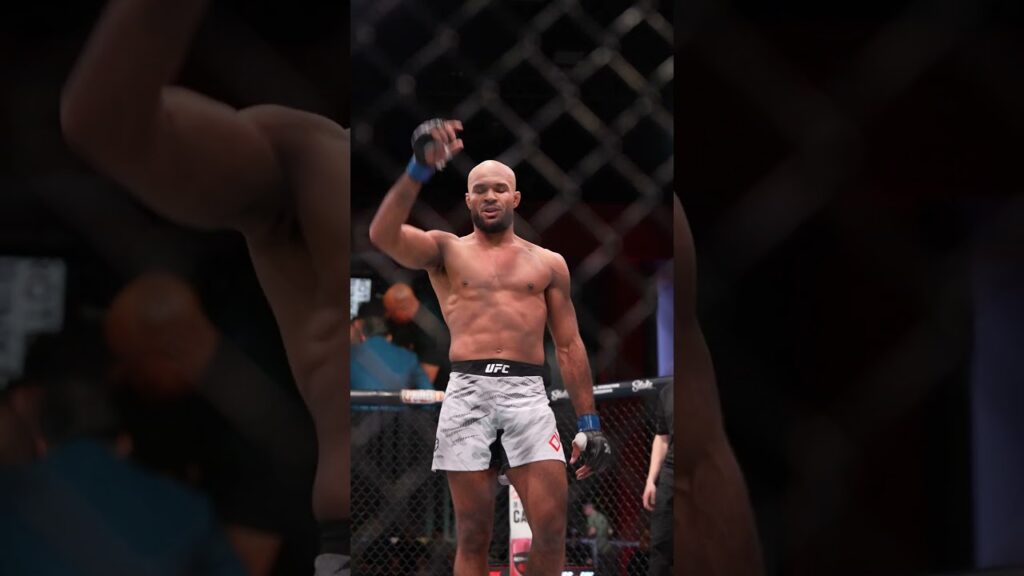 CLD gets it done in the first round π #ufcvegas109