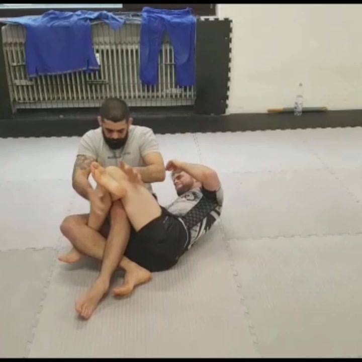 Calf Crusher from Reverse Ashi Garami Defense by @abelbjj