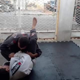 Calf Slicer Against De la Riva Guard