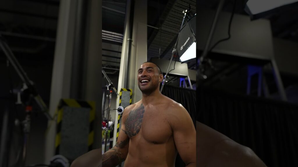 Carlos Ulberg reacting to his $50k bonus!! 💥 #ufcperth