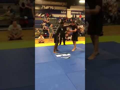 Chad “the Beast” Hardy Fuji (expert div.) I tried the donkey guard...